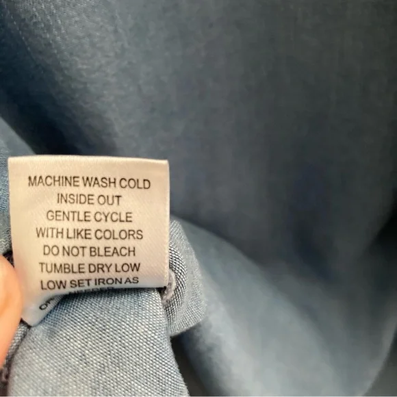 Hester & Orchard Chambray Sleeveless Button Front Top Women’s Large - Picture 9 of 10